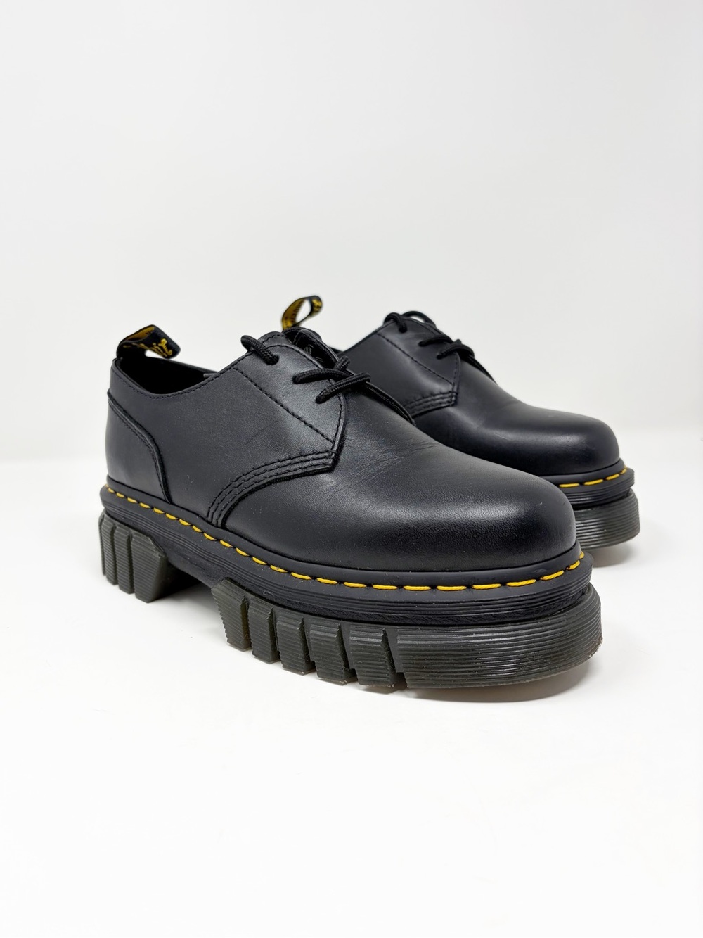 Dr. Martens Audrick Nappa Leather Platform Shoes size 7